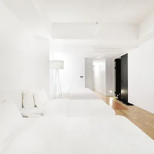 3* Hotel 498